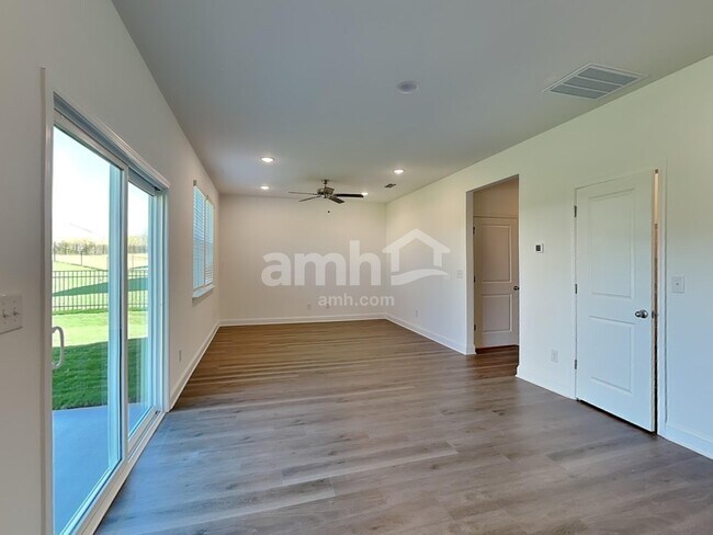 Photo - 1144 Livengood Wy