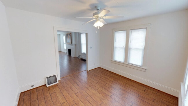 FAMILY ROOM/ DINING ROOM - 521 W Edwards St