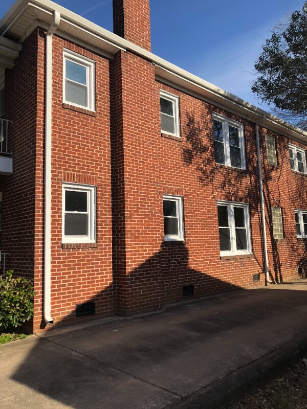 Building Photo - 706 E Marion St Rental