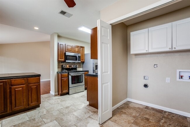 Photo - 811 Brentwood Ln