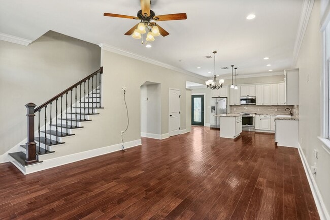 Photo - Gorgeous 3BD/3.5BA Uptown Home with A Large Fenced in Backyard