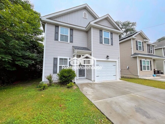 Photo - 728 Rosewell Ave