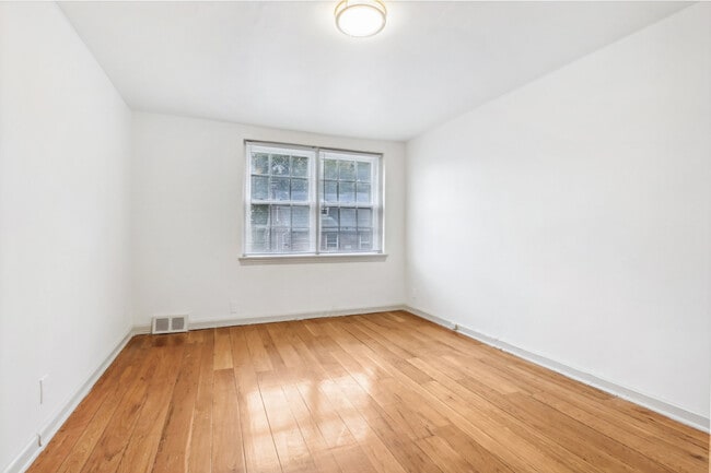 Photo - Carlton Park Apartments