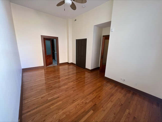 Photo - 26 E Downer Pl Unidad B