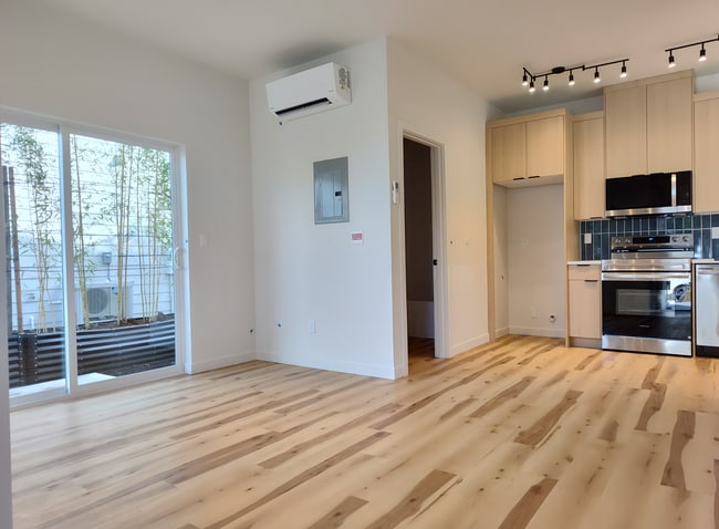 Photo - 4264 NE Going St