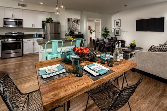 Model Dining Area - Encanto