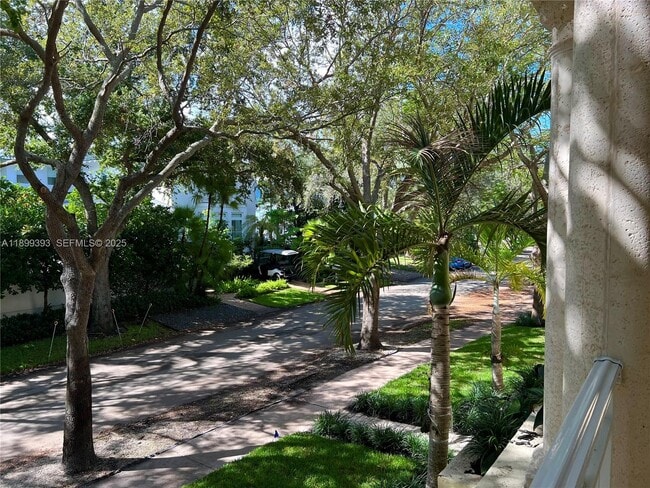 Photo - 573 Satinwood Dr