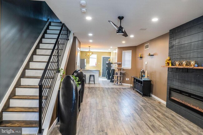 Photo - 823 S 56th St