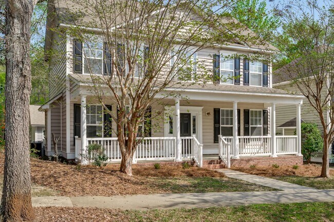 Photo - Stylish 3 Bedroom Home in The Sought-After Lake Carolina