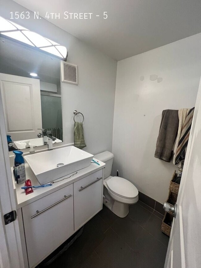 Photo - 1563 N 4th St Unidad 5