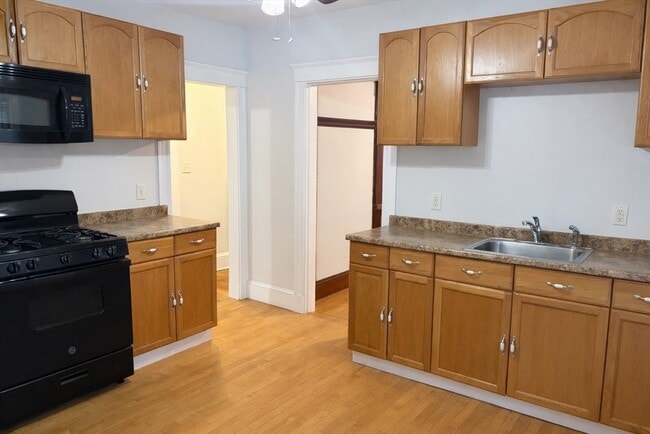 Photo - 14 Walter St Unit 1