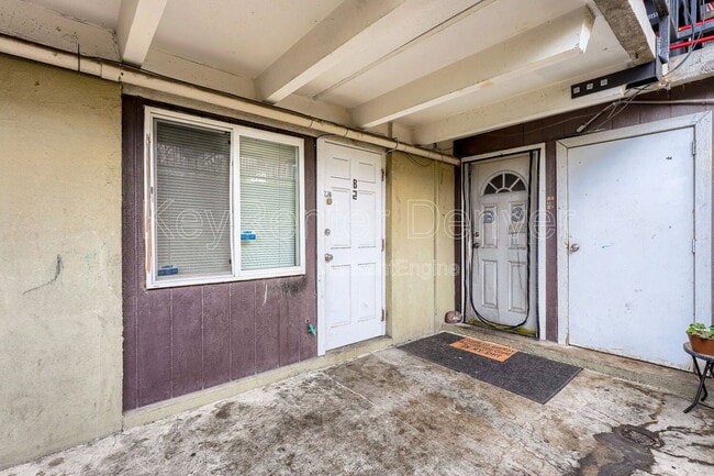 Building Photo - 1180 Yosemite St Unit B2