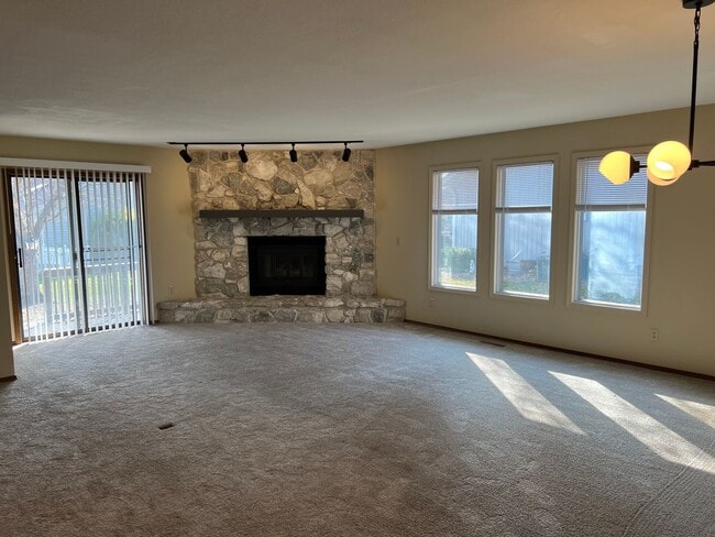 Photo - AVAILABLE NOW! Lakewood Village Duplex