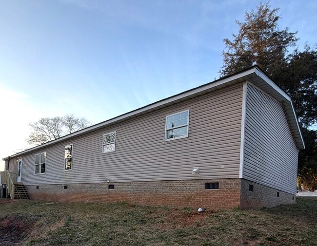 Photo - 796 Breazeale Rd