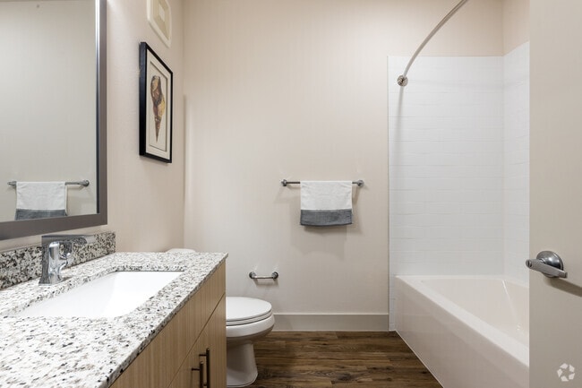 2BR, 2BA, - 1252SF