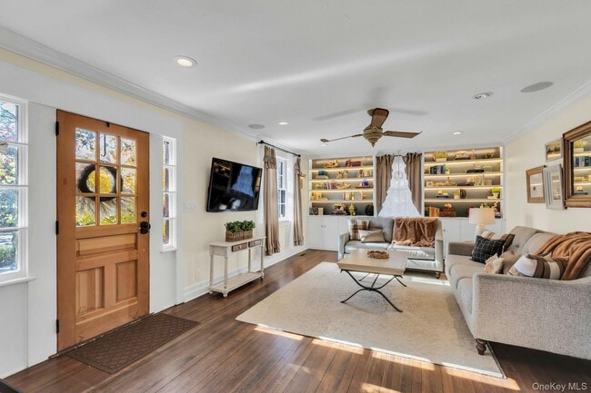 105 Academy St
