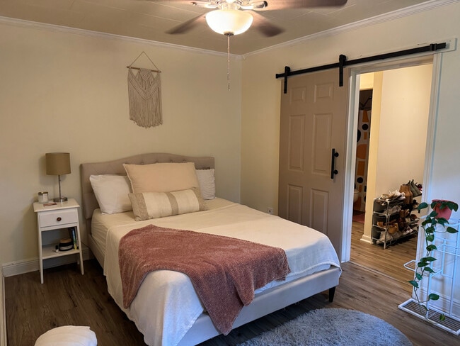 Photo - 1808 Dewrell Sq