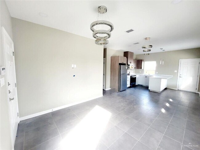 Photo - 12 Frio Ave Unidad 4