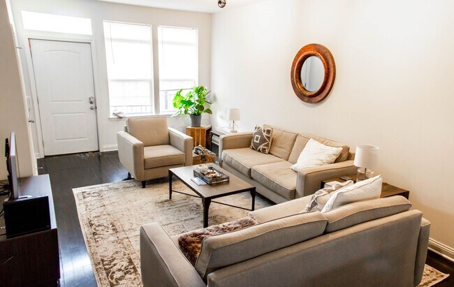 Photo - 501 N Walnut