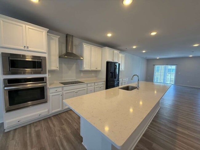 Photo - 5912 Whitehurst Ln