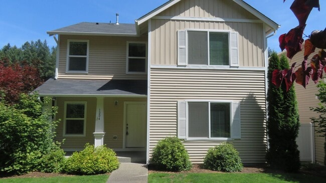 Building Photo - 1204 Burnside Pl