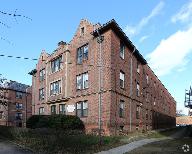 Photo - Mayfair Apartments