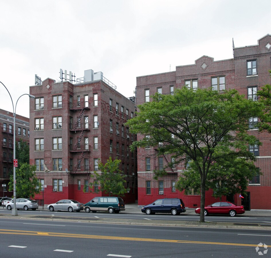 Photo - 2760 Grand Concourse