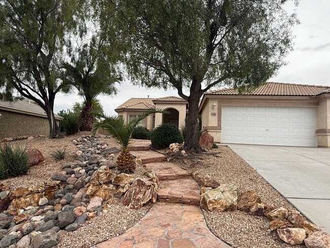Photo - Beautifully Landscaped Home in Desert Foothills