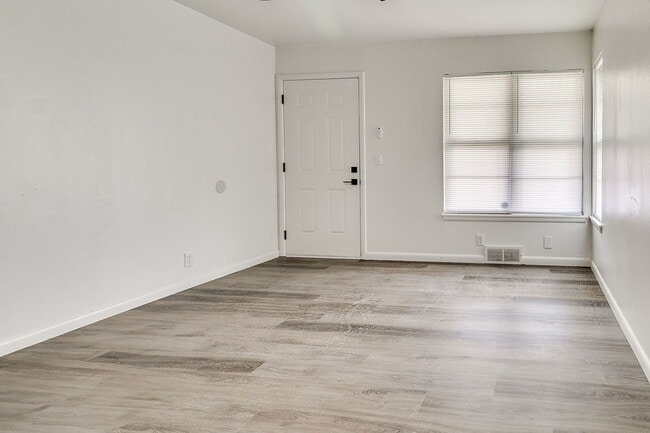 Photo - 2417 Becker Pl