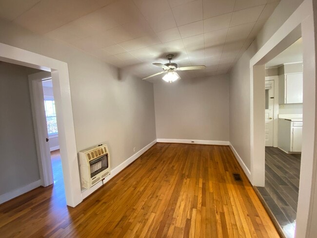 Photo - 210 E 28th St