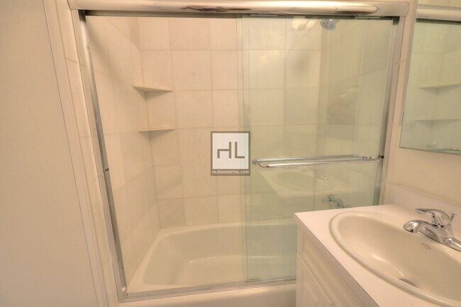 Photo - 8TH AVENUE Unit 19N