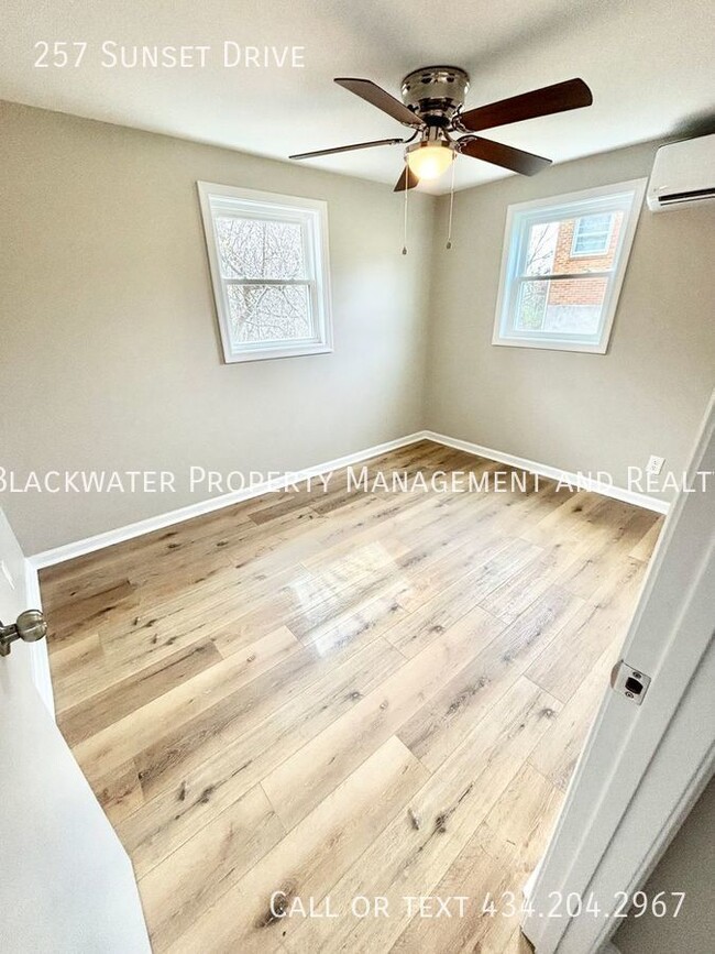 Photo - 257 Sunset Dr