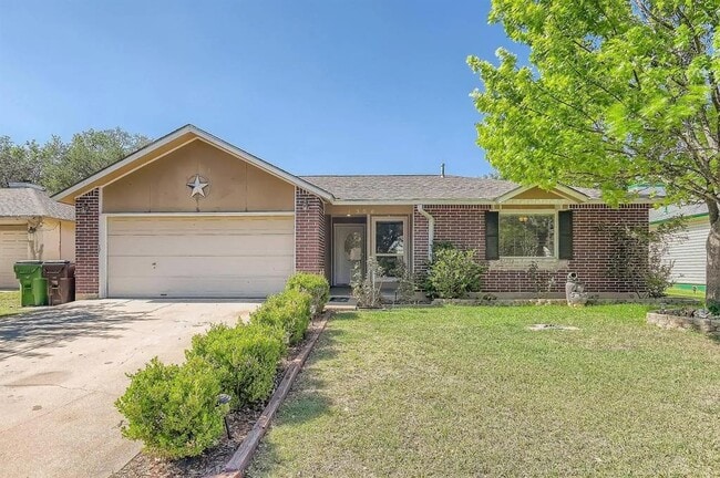 Photo - 1306 Wayne Dr House