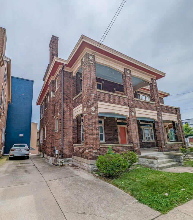 Photo - 89 W McMillan St Unit 1st Floor