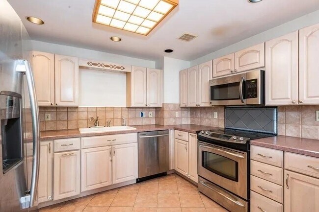 Photo - 1 Greene St Unit 307