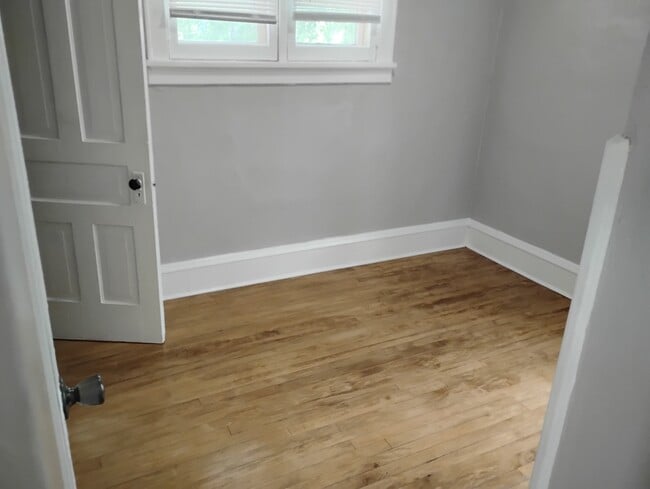 Photo - 3330 W McKinley Blvd Unidad 2 BR Lower Flat