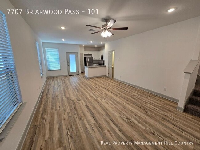 Photo - 7707 Briarwood Pass Unidad 101