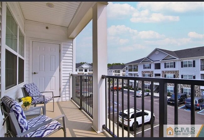 Building Photo - 726 Stiller Ln Unit 726