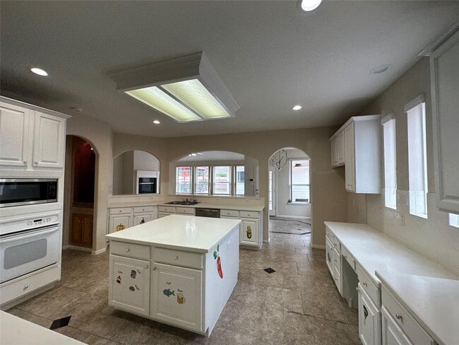 Photo - 3902 Breaux Bridge Ln