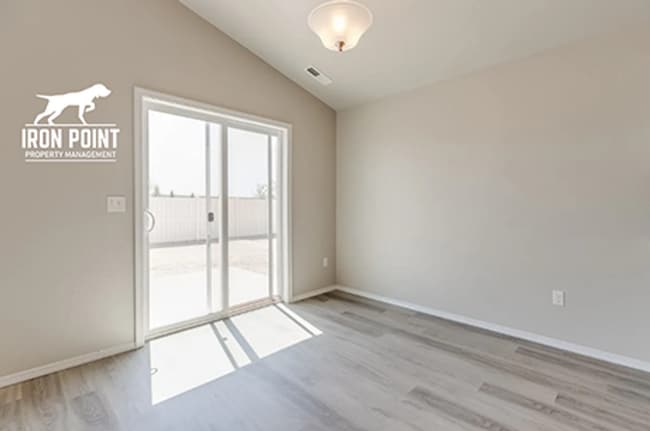 Photo - 1449 W Crooked River Dr