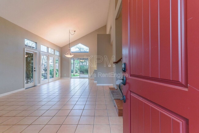 Photo - 2326 Carriage Dr