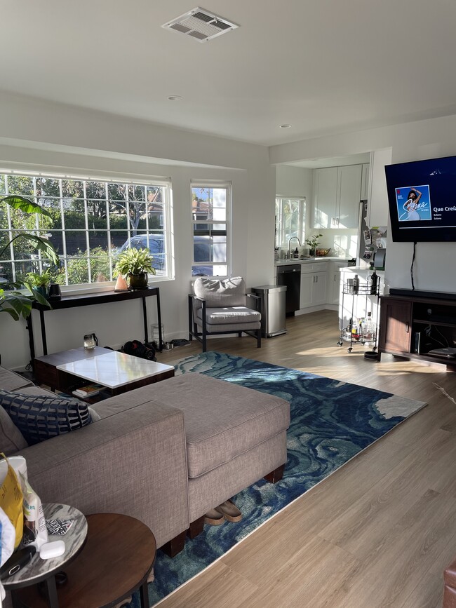 Photo - 9042 Carson St Unidad 9042