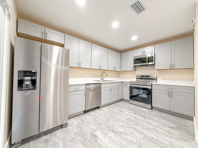 Photo - 1759 N Congress Ave