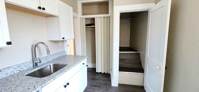 Photo - 1001 Castle Shannon Blvd Unit 1005 R