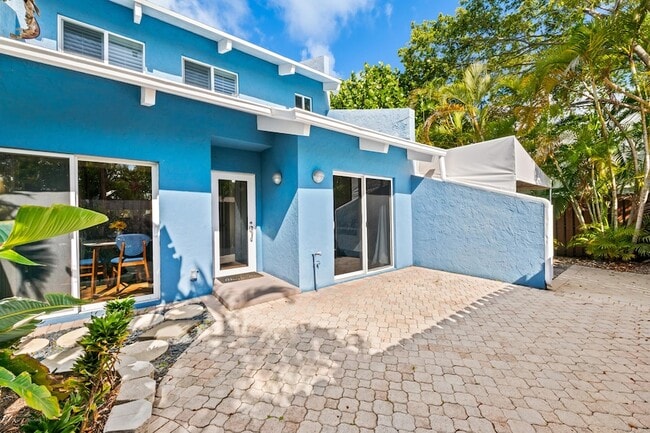 Photo - 219 NE 17th Ave