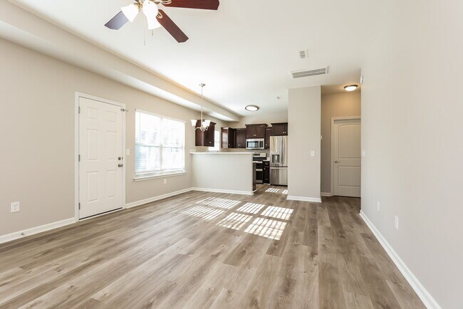 Photo - 1858 Warmingfield Dr