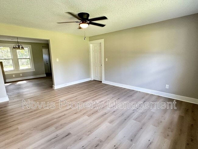 Photo - 427 Adamson Ave