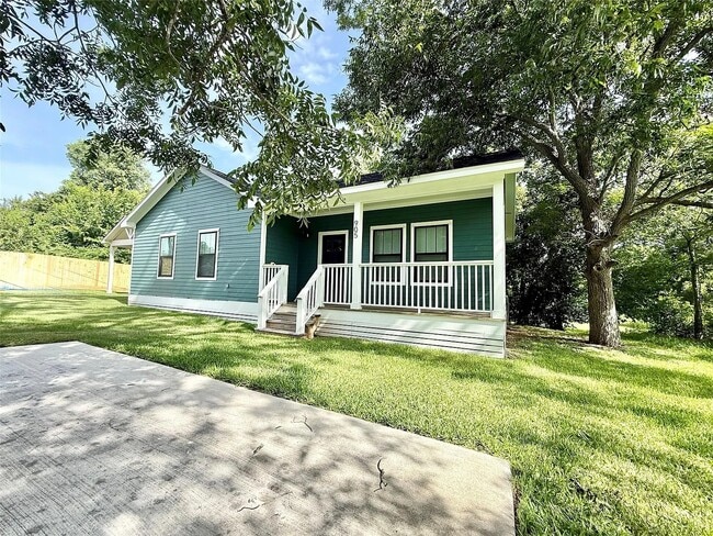 Building Photo - 905 Sycamore St Rental