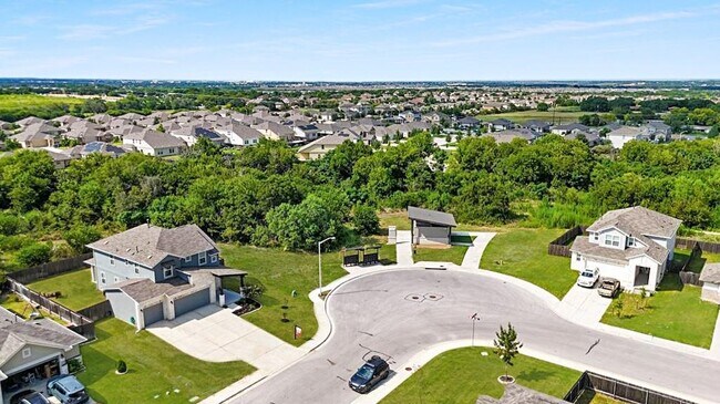 Photo - 112 Silver Springs Bend