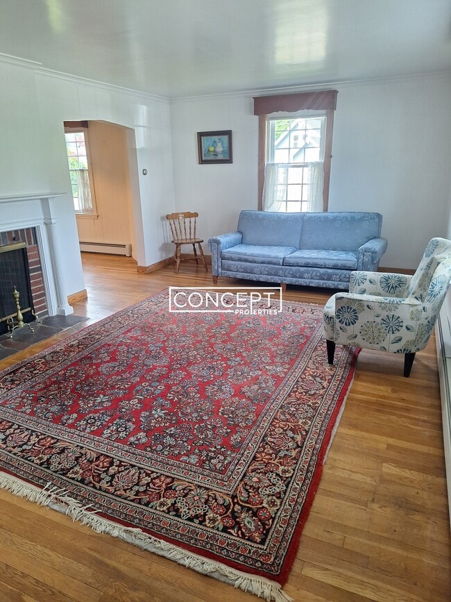 Photo - 105 Keith St
